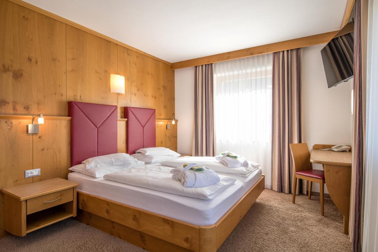 Garni Hotel Bel Vert Сельва-ді-Валь-Гардена Екстер'єр фото