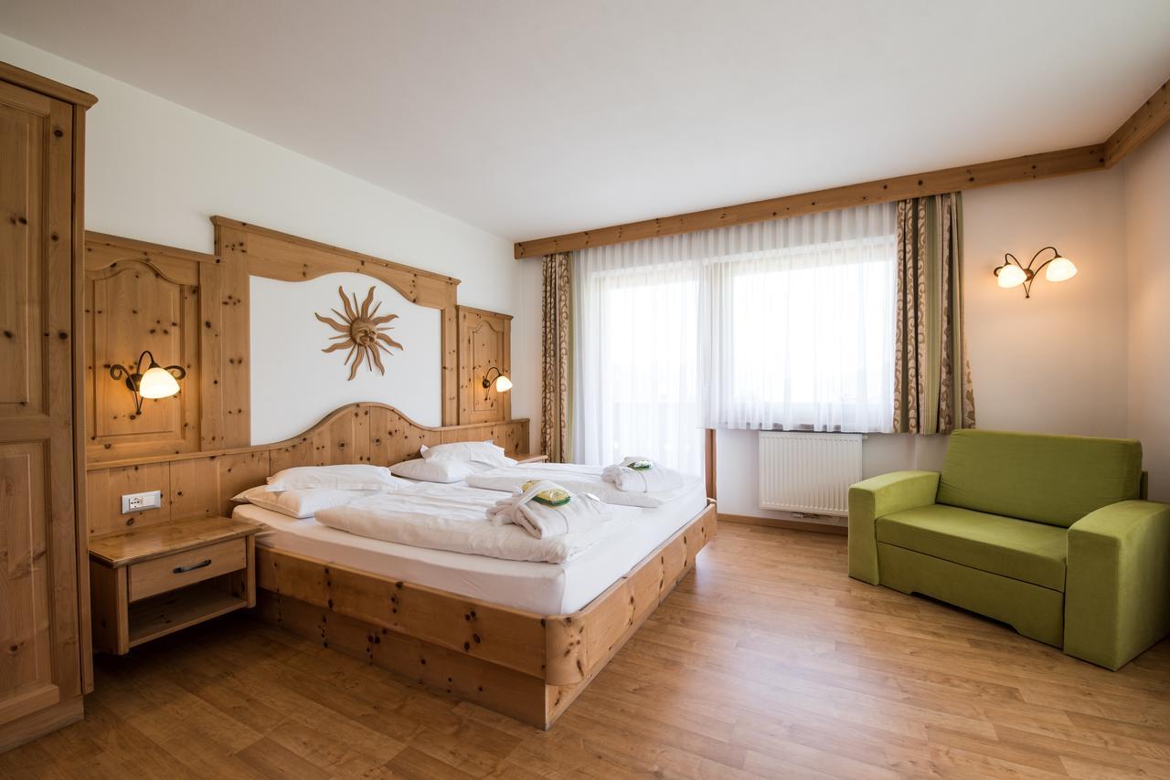 Garni Hotel Bel Vert Сельва-ді-Валь-Гардена Екстер'єр фото
