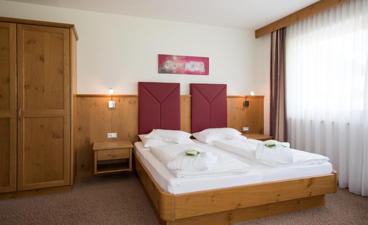 Garni Hotel Bel Vert Сельва-ді-Валь-Гардена Екстер'єр фото